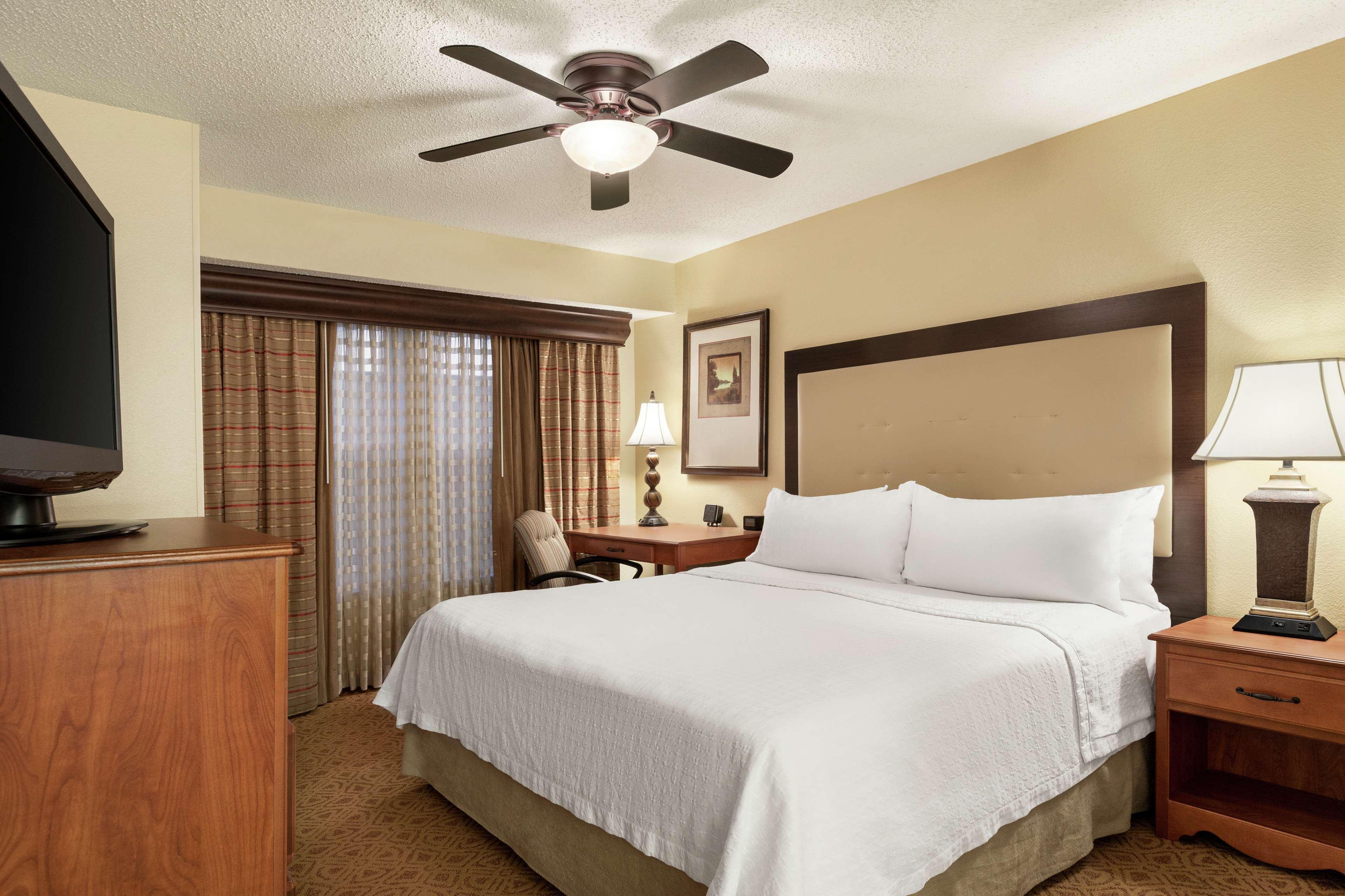 Homewood Suites By Hilton Dallas-Park Central Area Bagian luar foto