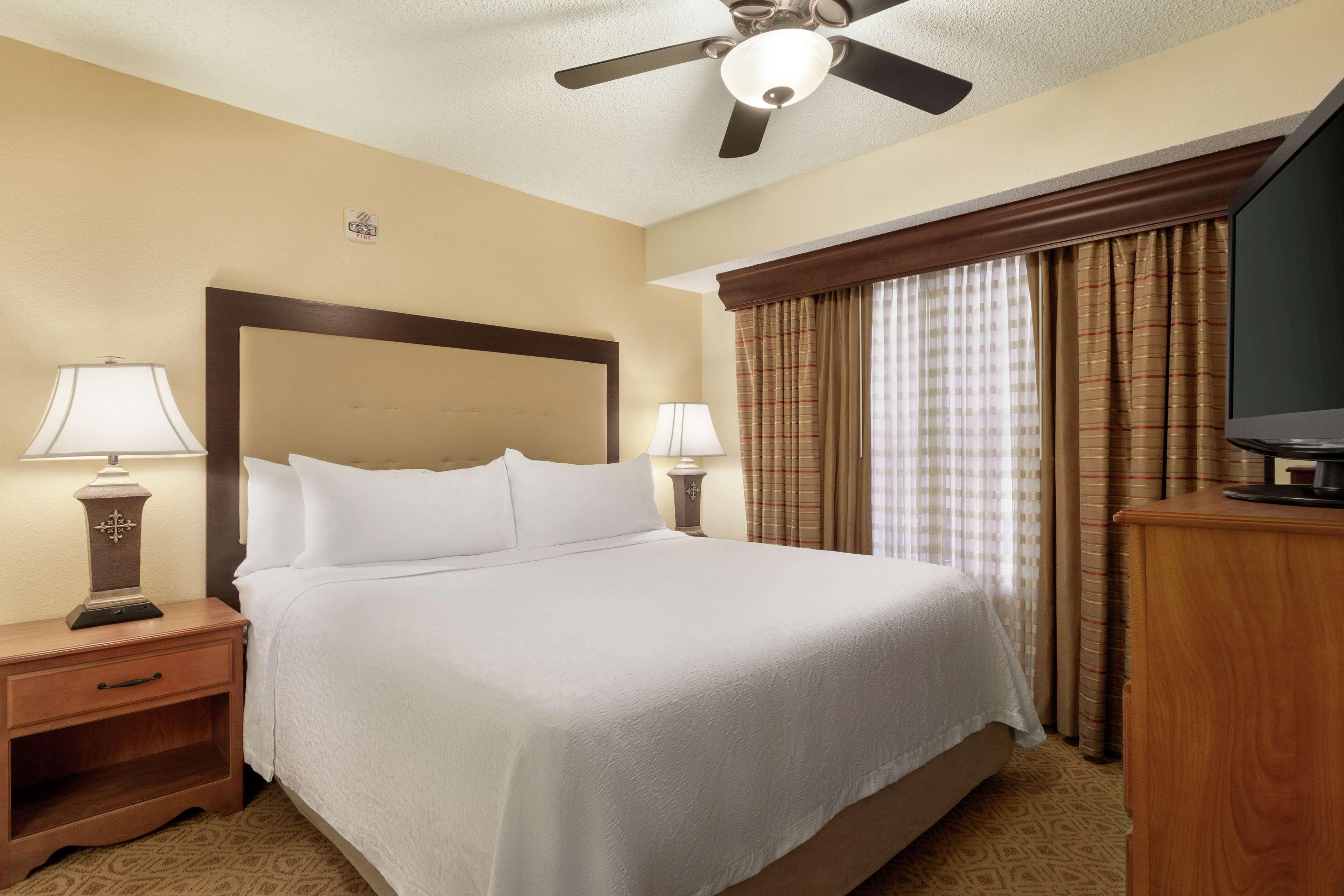 Homewood Suites By Hilton Dallas-Park Central Area Bagian luar foto