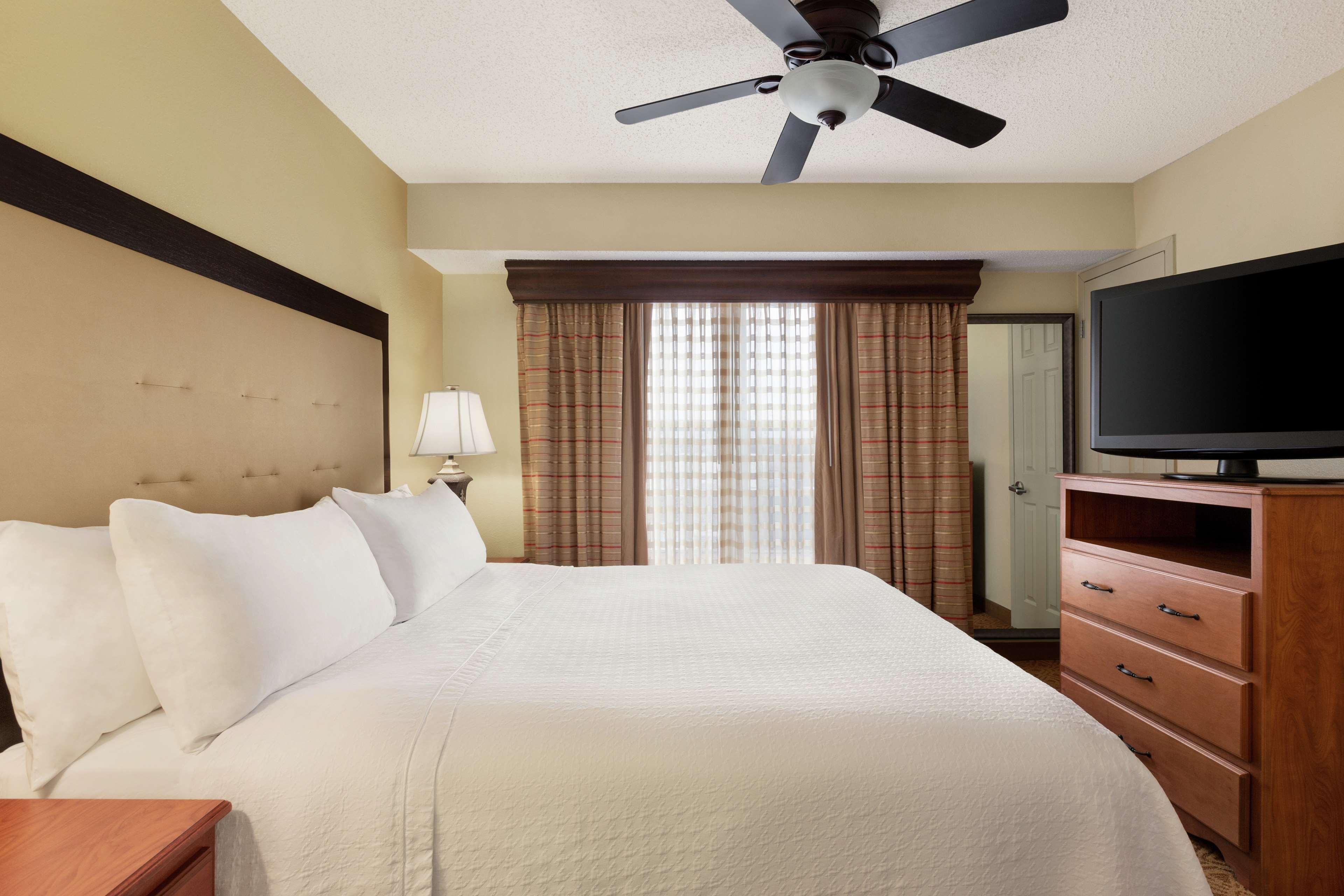 Homewood Suites By Hilton Dallas-Park Central Area Bagian luar foto