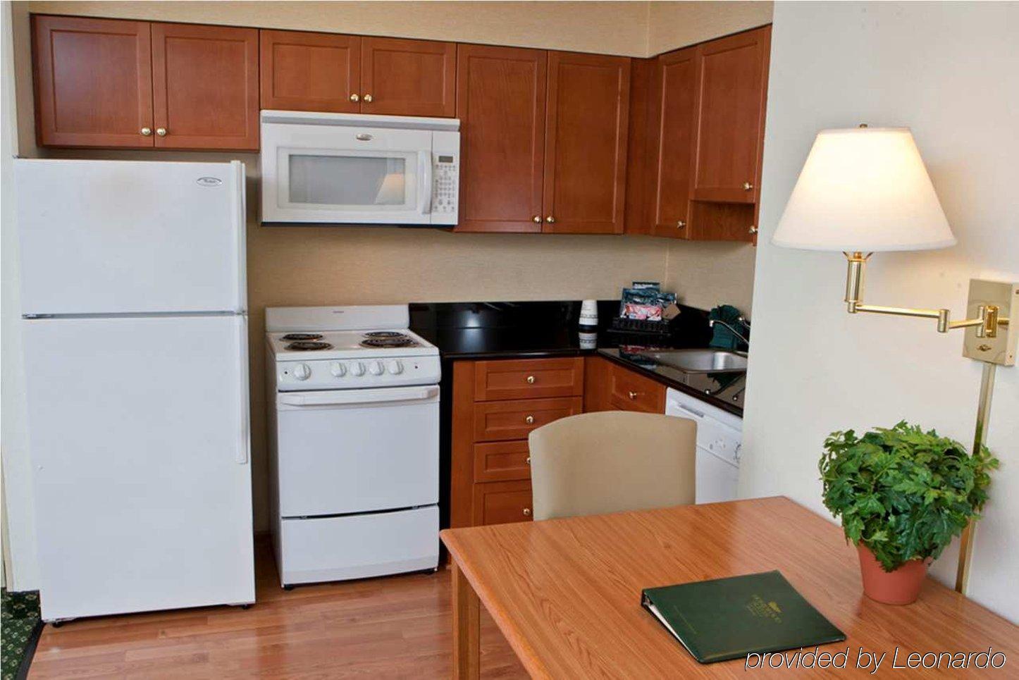Homewood Suites By Hilton Dallas-Park Central Area Ruang foto