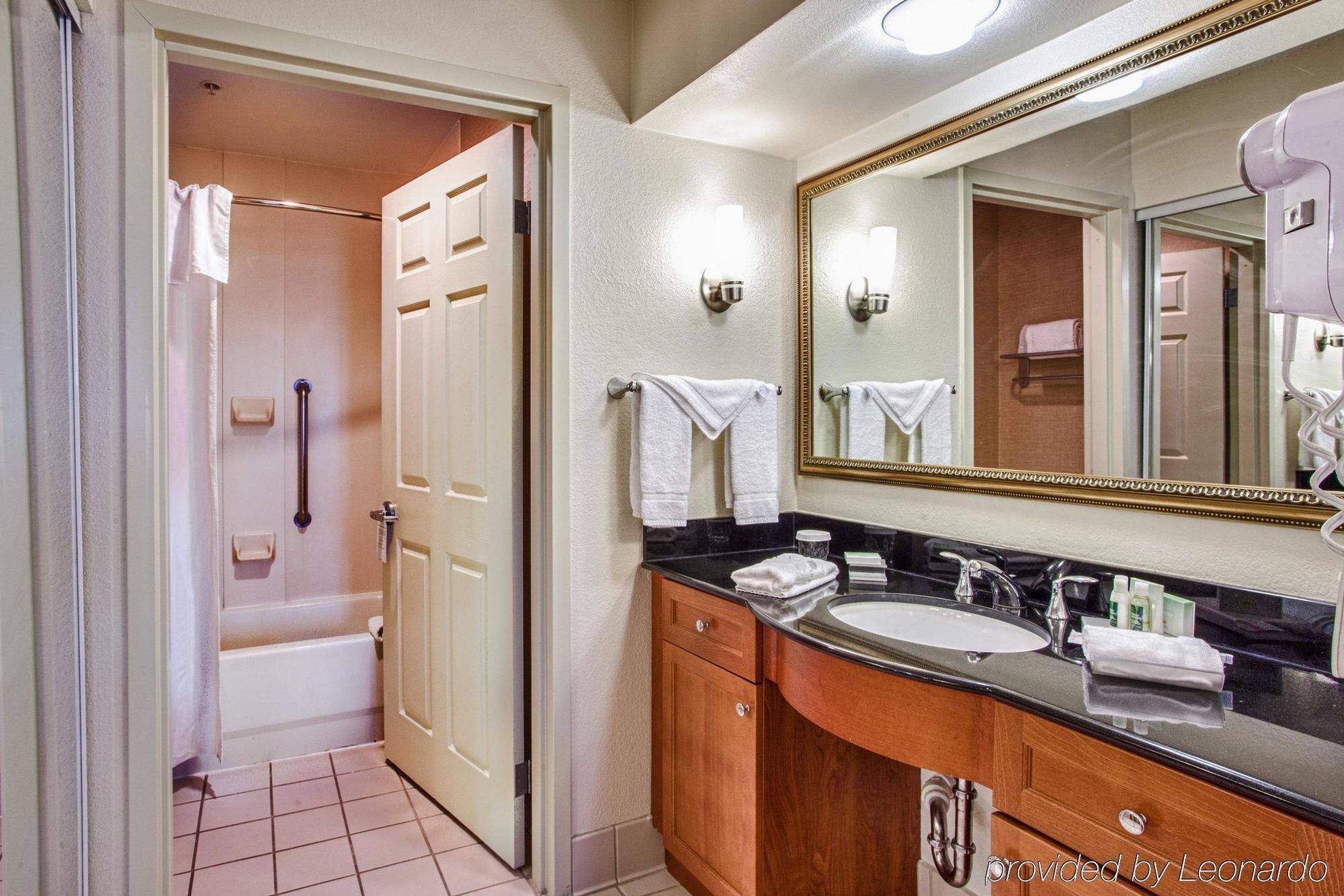 Homewood Suites By Hilton Dallas-Park Central Area Bagian luar foto